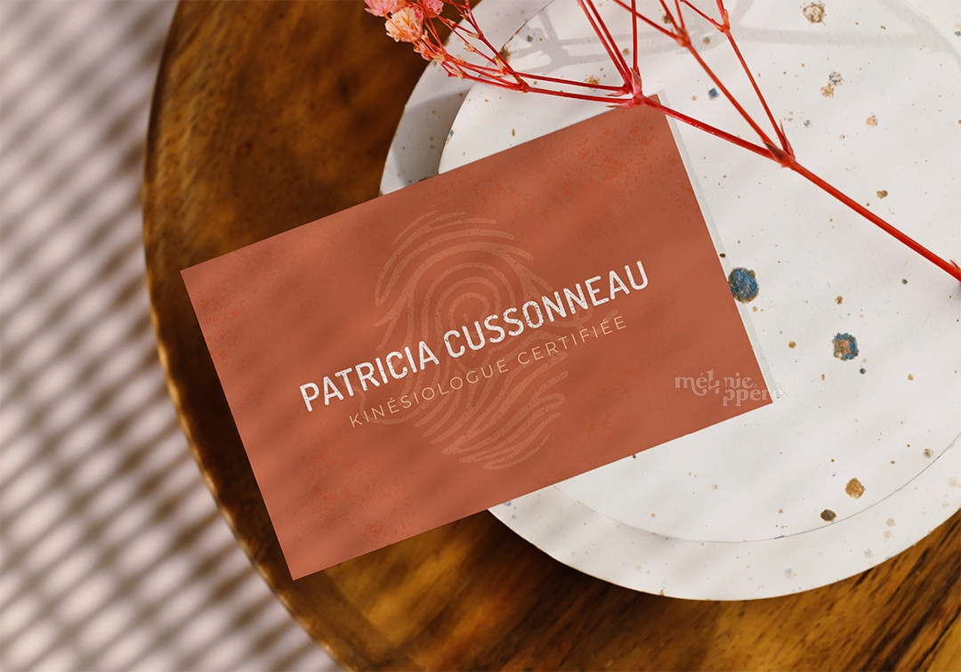 Identité visuelle réalisée pour Patricia Cussonneau, kinésiologue, par la graphiste Mélanie Appéré.